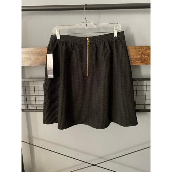 Kensie Black Skater Skirt | Medium - Picture 3 of 6